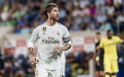 九体育独家-J罗挑战一分钟颠球