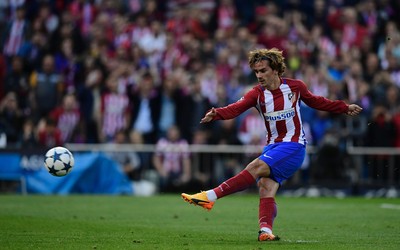 九体育播报-米特罗维奇金靴奖获奖瞬间回顾